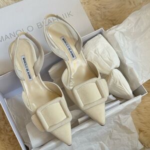 Manolo Blahnik Beige Pointed-Toe Heels